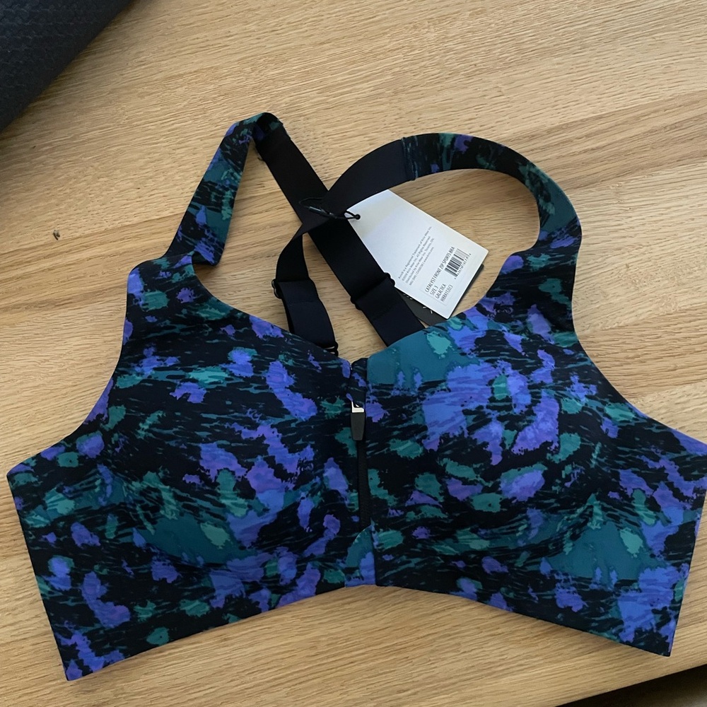 Knix Sports Bra - Front Zip - Size 3
